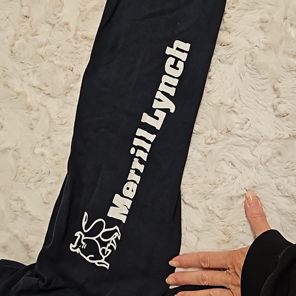 Merrill Lynch logo on arm navy blue long sleeve graphic tee Lg. Read for cond. - Picture 2 of 9